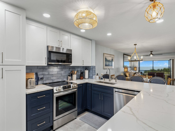 Family Friendly Complex in Sanibel Located on the Beach